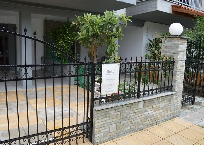 Enjoy & Appartement Néoi Póroi