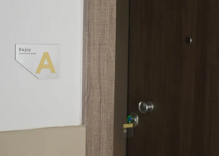 Enjoy & Appartement Néoi Póroi