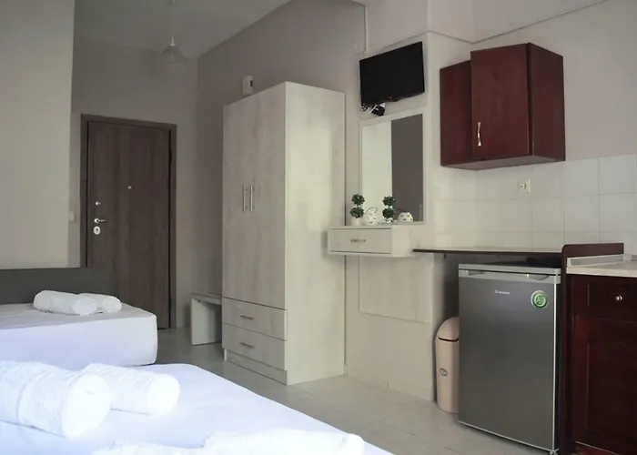 Enjoy & * Néoi Póroi